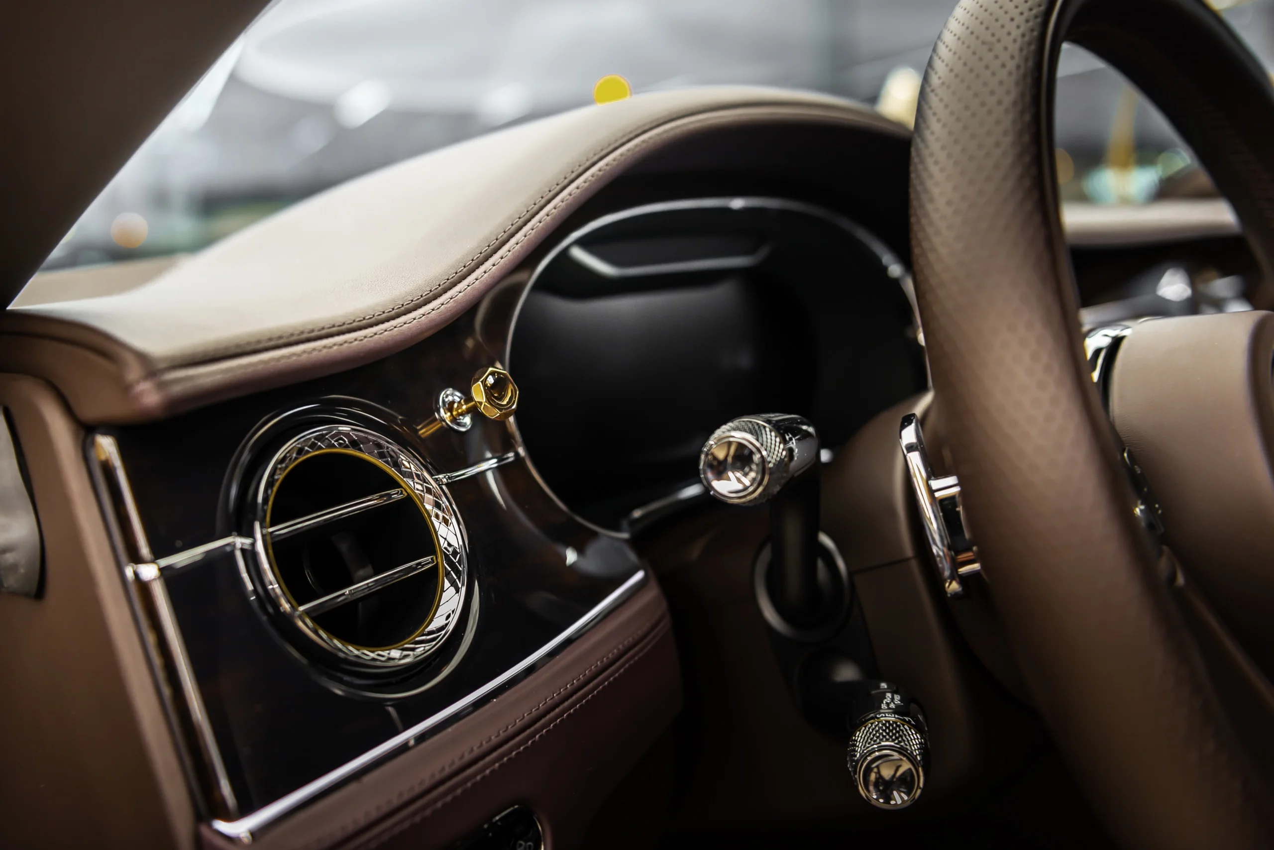 Bentley Collection — CARA Paris